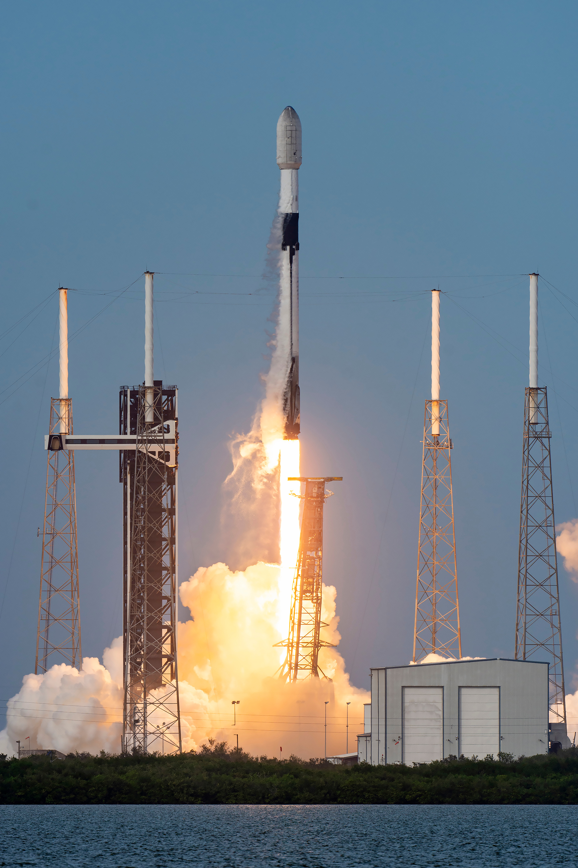 3月15日，马斯克：我现在在太空部署了超过3万个激光器。长期来看，数量可能超过1