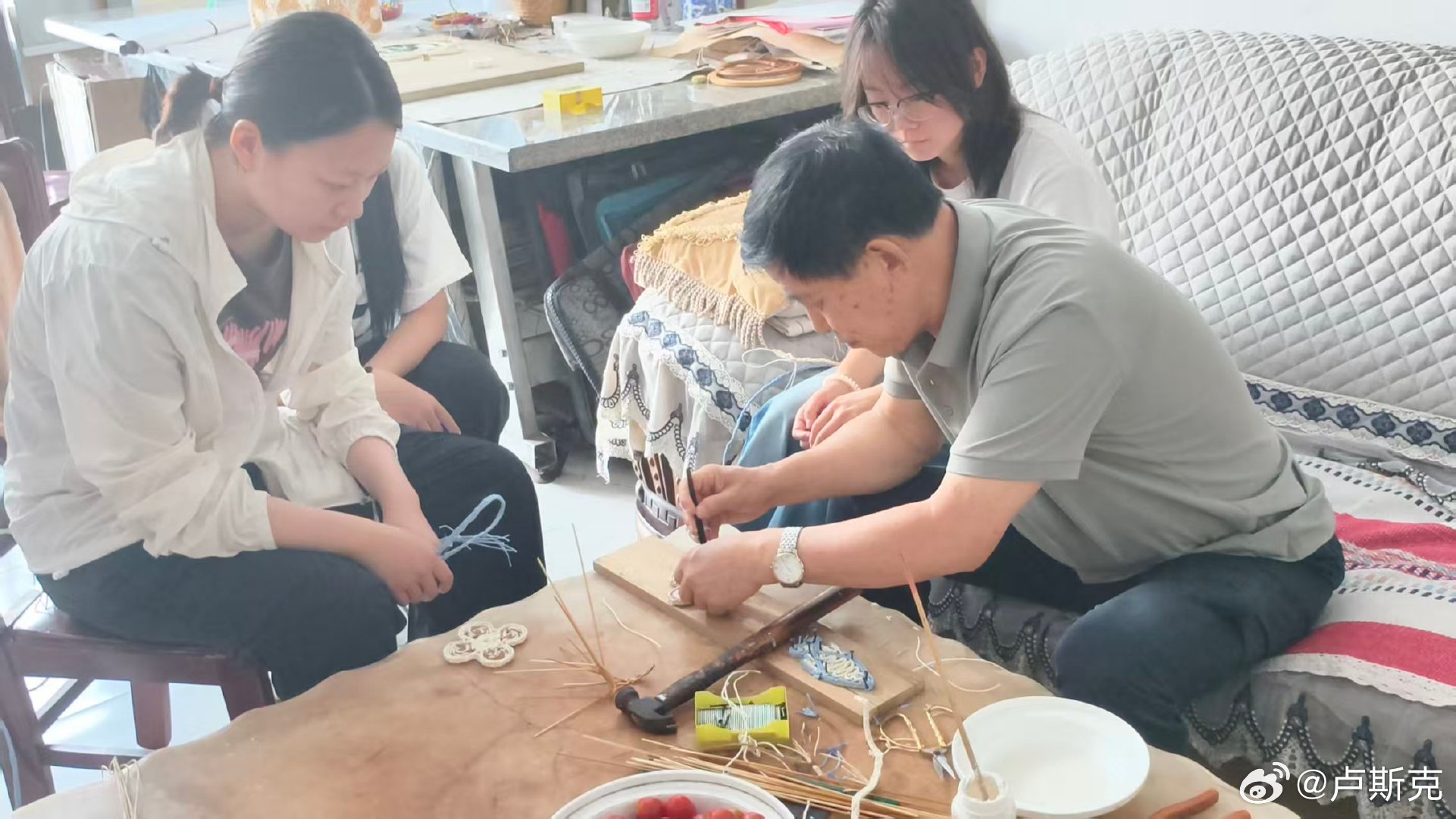 山东学子寻访莱州草辫深耕黄河非遗实践【数据赋能非遗调研 曲师学子量化分析莱州草编