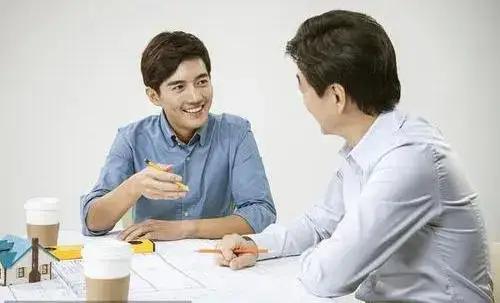 《酒局上让人“上头”的不是茅台，而是这5个高情商瞬间》



1️⃣ 落座3秒，