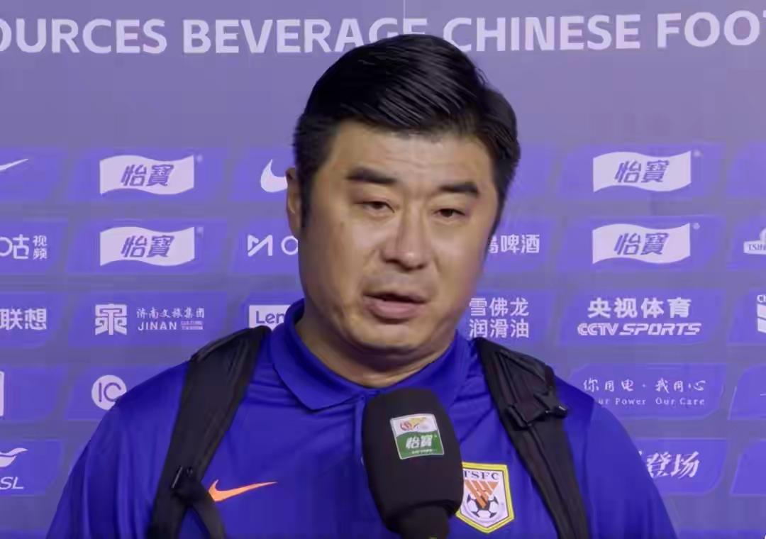 看来前国脚，山东泰山现任临时主帅韩鹏，看来真的有些忿忿不平。在客场战平青岛海牛后