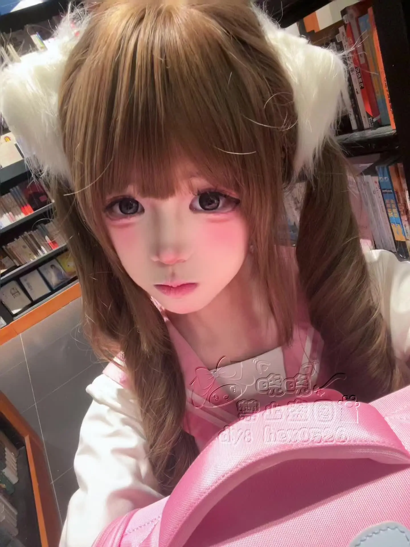 如果有人追你那我就绊倒他^ ̳> ·̫ < ̳^哼哼假发美乐蒂书包