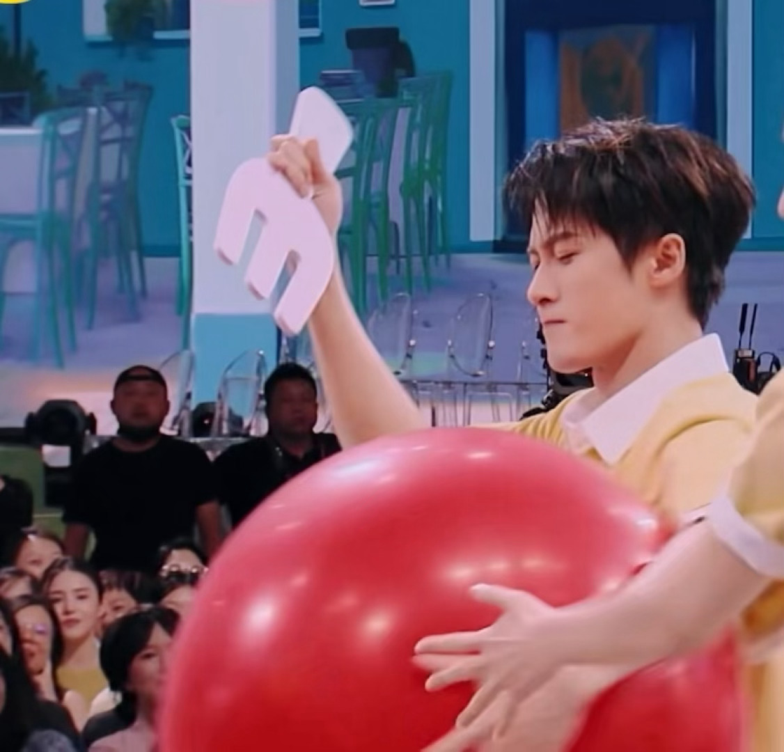 还是直接把气球抢过来扎破的🥺🥺🥺 ​​​