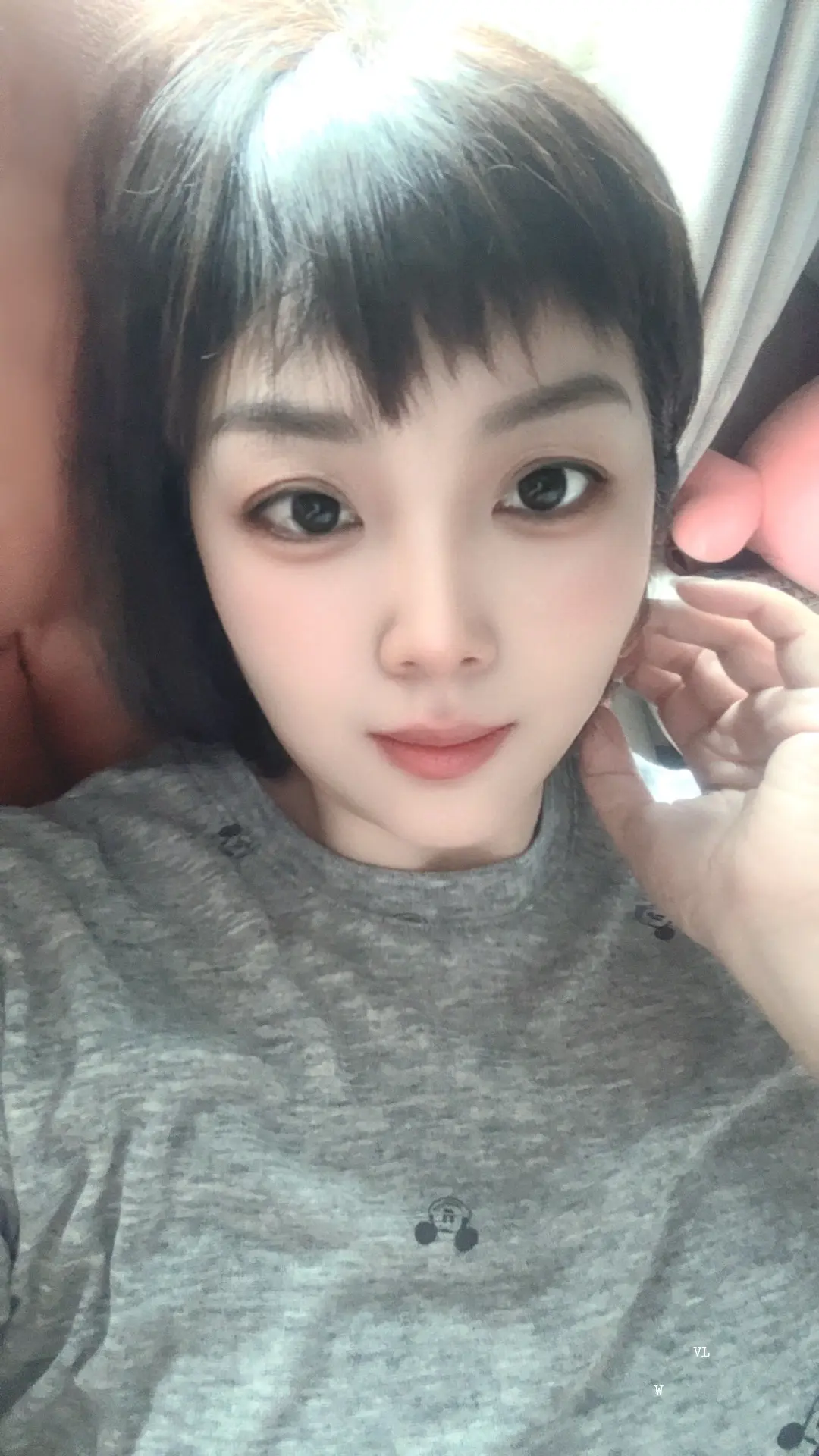 日子苦没关系，累点也没关系，我可以吃十分苦，唯独不能受半点委屈……