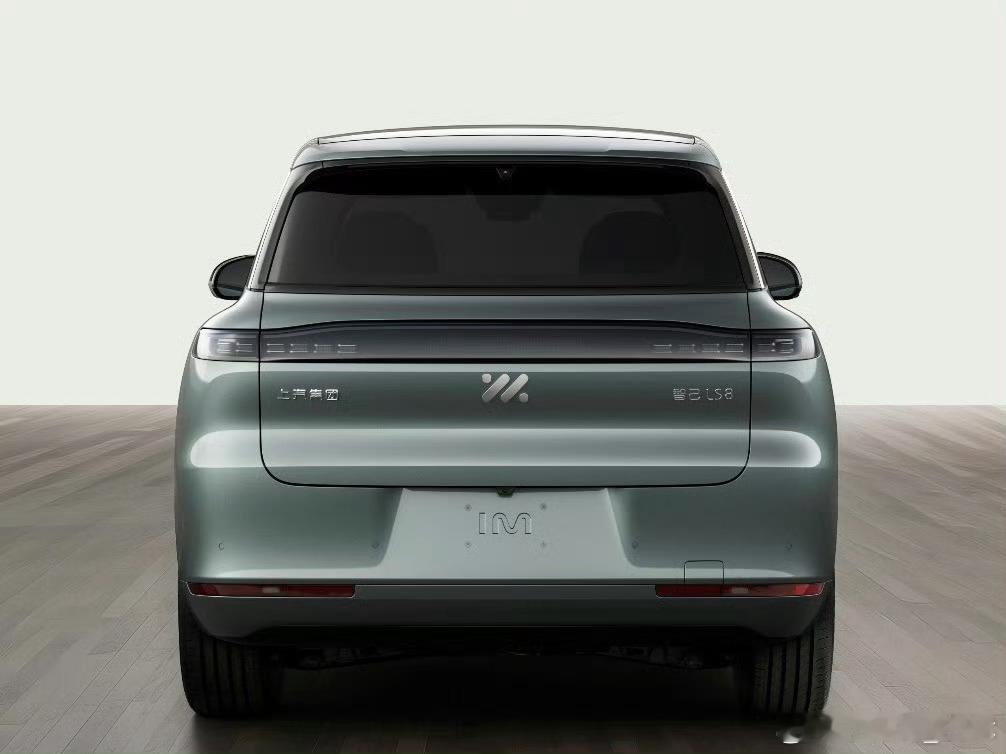 智己汽车申报了LS8的公告尺寸：5085x2000x1807mm轴距：3060m