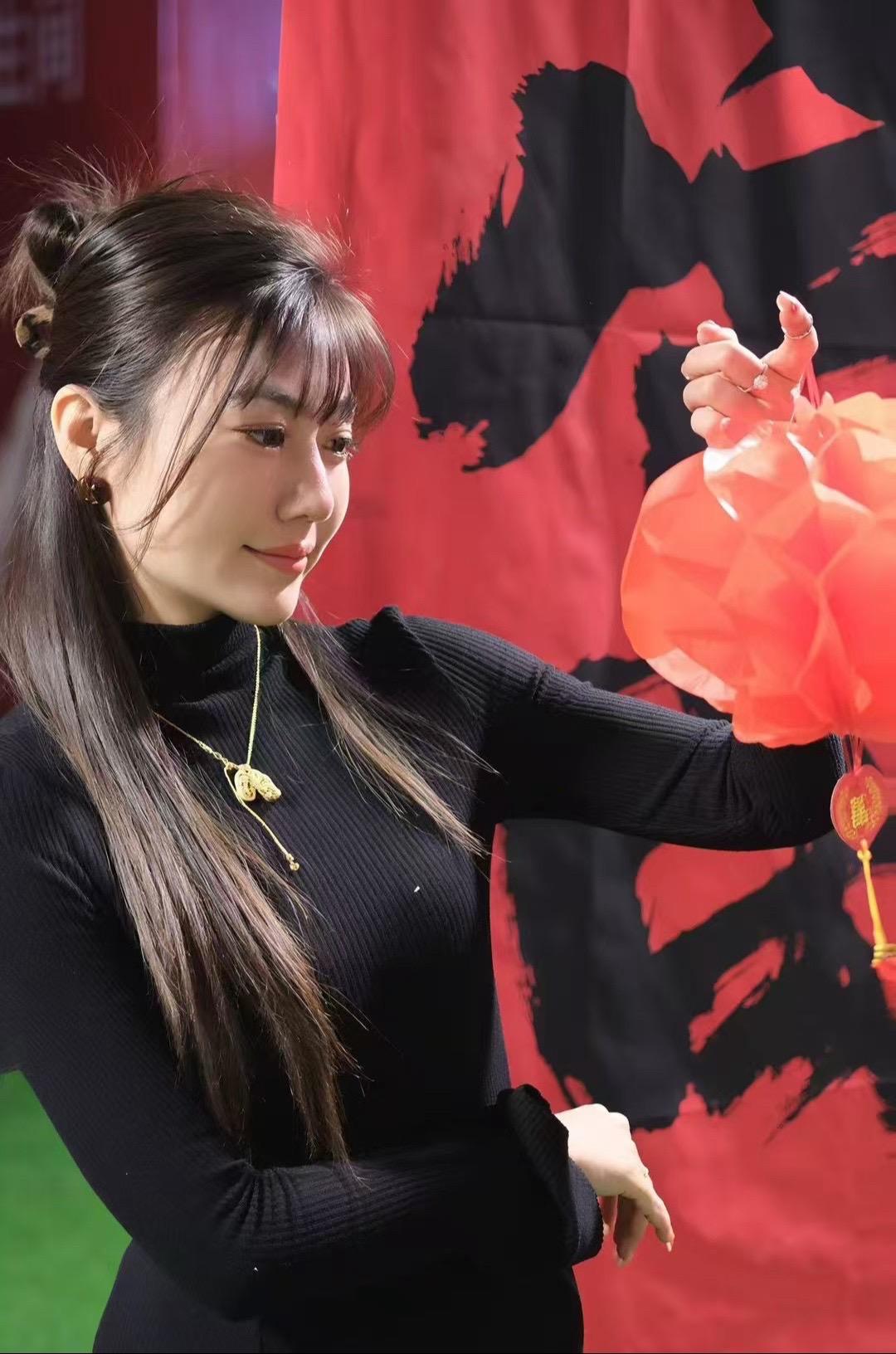 拍摄场地位于 明天正式开业啦！[爱心]明天不见不散哦[烟花][烟花]