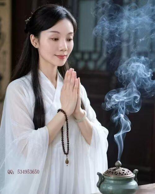 一个人真正值得炫耀的东西，是善良，是教养，是包容，是见过世面的涵养。向阳而生，努