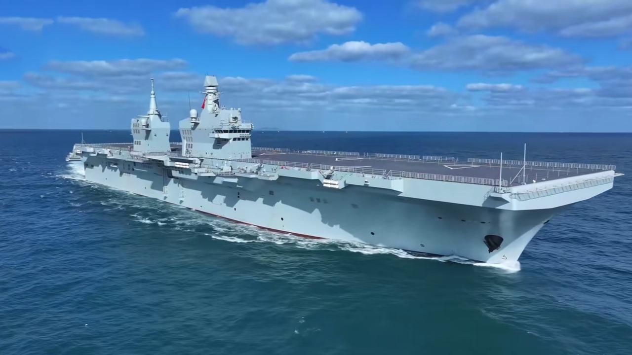 降维碾压！中国三航母亮剑，七国联军根本没胜算

中国3艘航母齐集南海，连电磁弹射