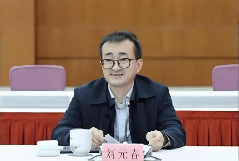 著名经济学家一针见血地说：中国消费拉不起来的根本原因，从来不是老百姓舍不得花钱，