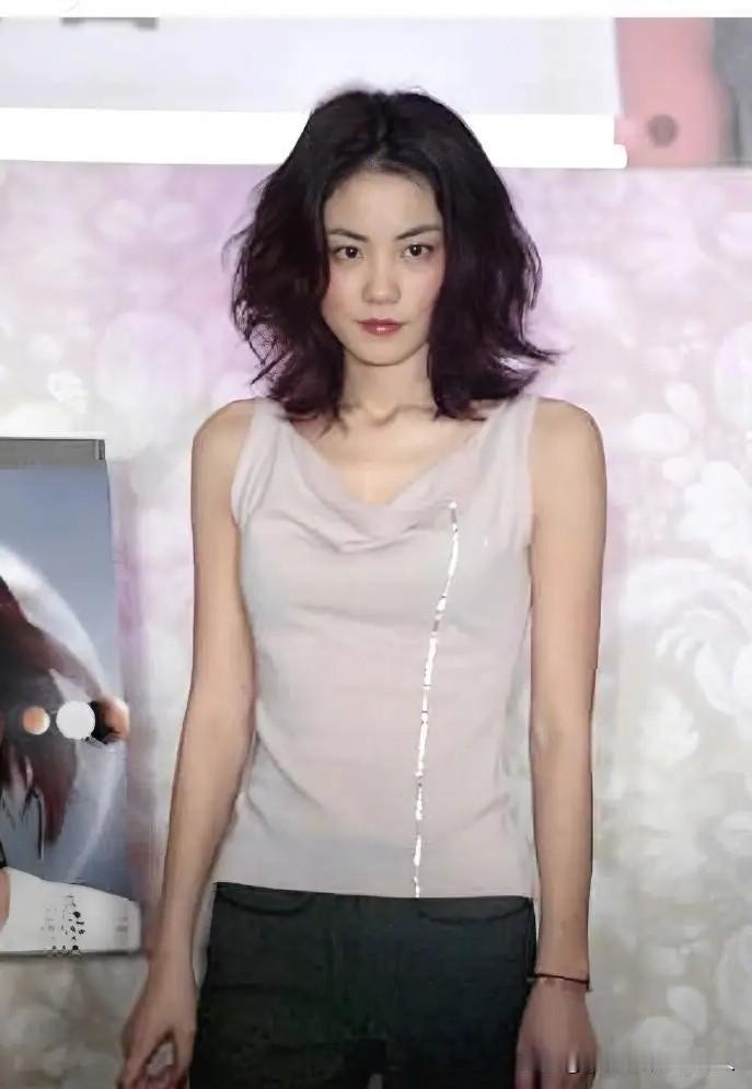 今年春晚唯一让人期待的是：王菲回归！

缺席春晚12年，再次回来还是让人期待的歌