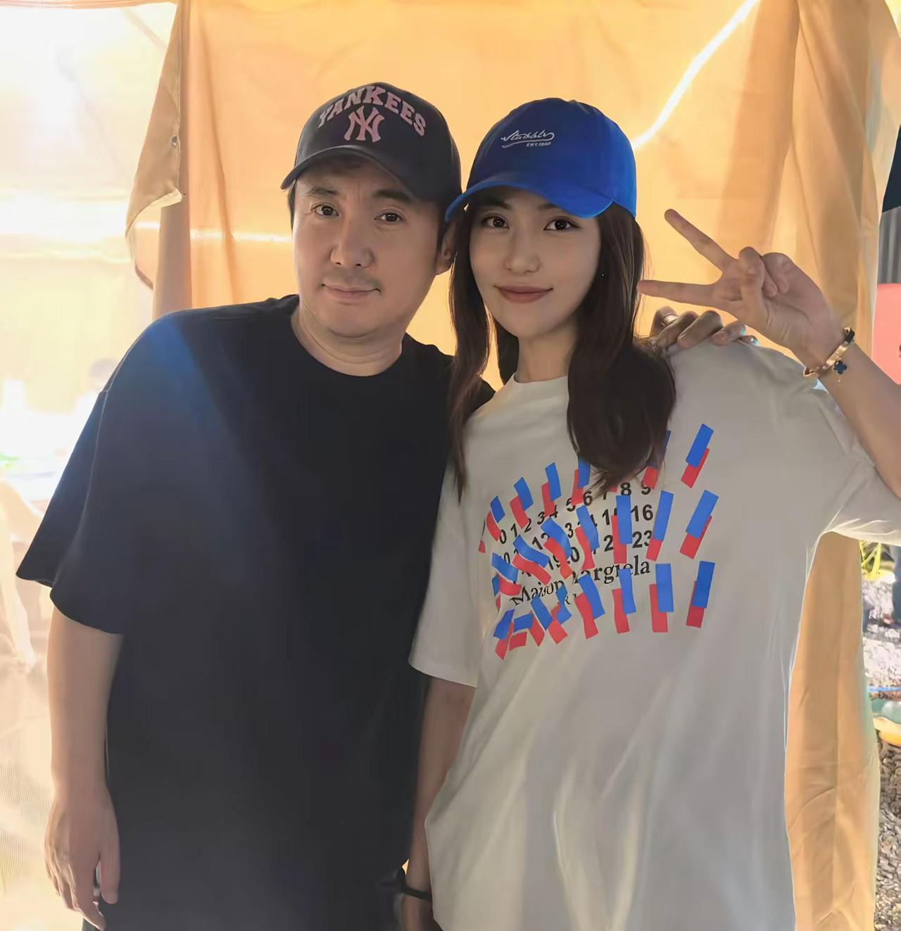 说句实在话
沈腾的电影大卖
已经不能算新闻了
这成了这几年春节档最稳的规律
仿佛