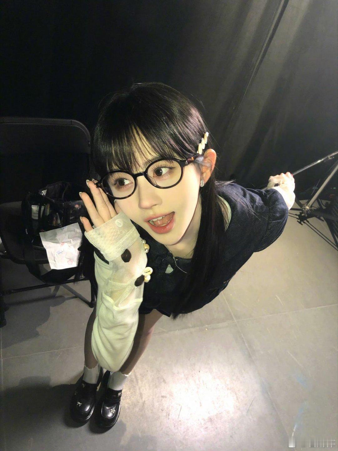 jjy鞠婧祎万花世界jjy鞠婧祎 “快乐常驻 我的大明星.”