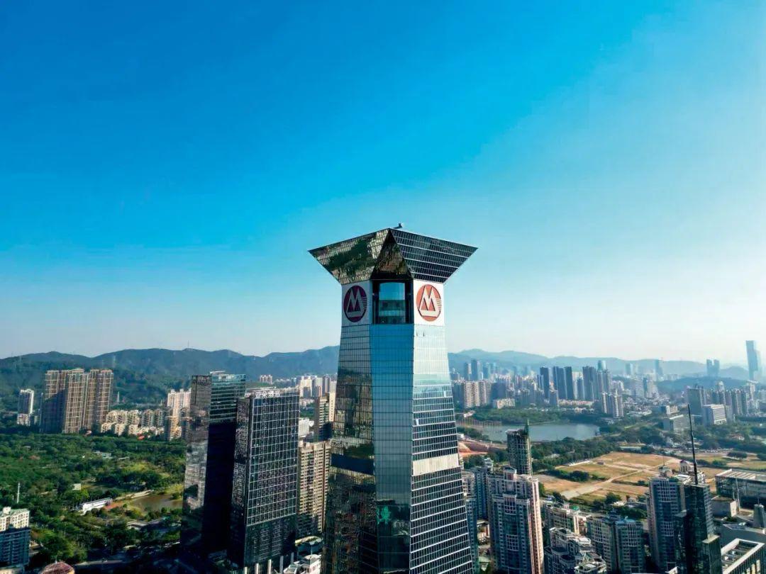 不管信不信，招商银行实力亮晶晶：

1. 2022年：流通用户7000.16万户