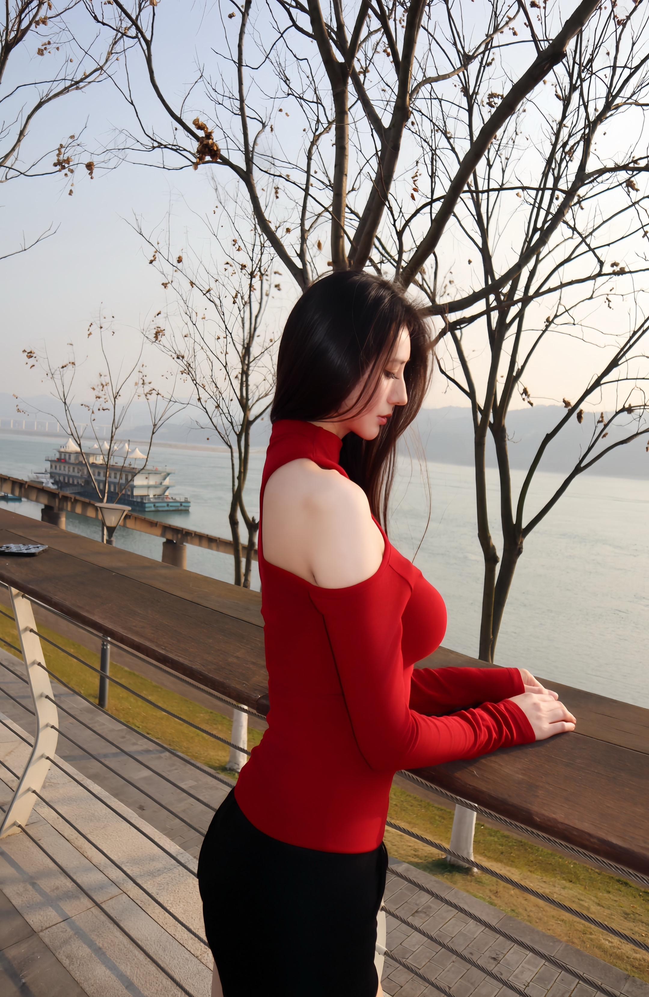 人似秋鸿来有信 事如春花了无痕