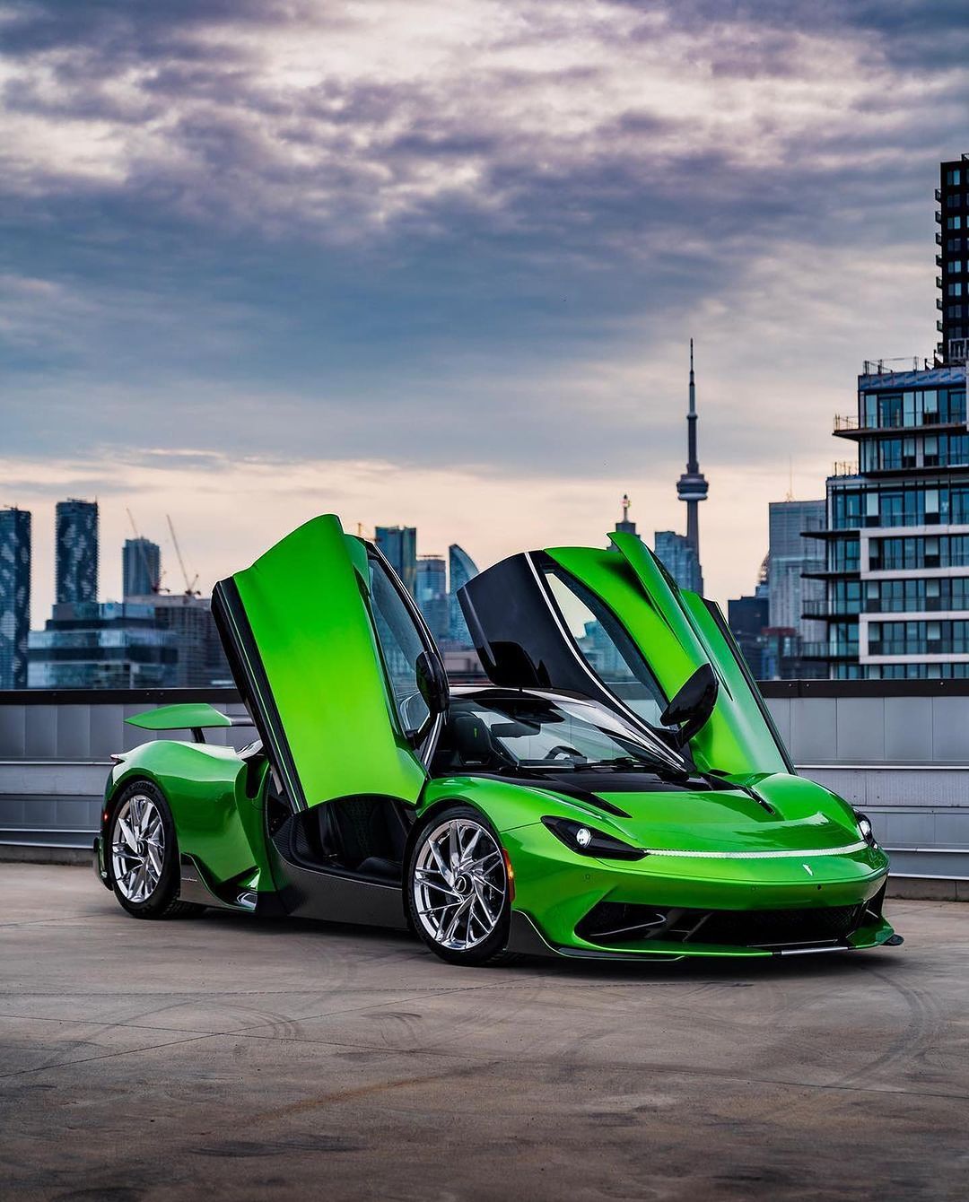 Pininfarina Battista/宾尼法利纳 巴蒂斯塔 ​​​