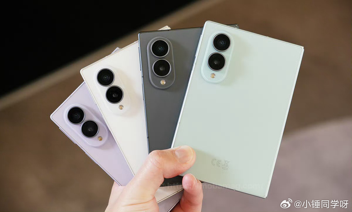 滔搏暴力打折甩卖耐克库存三星阔折叠手机，感觉怎么样？12GB+256GB——12