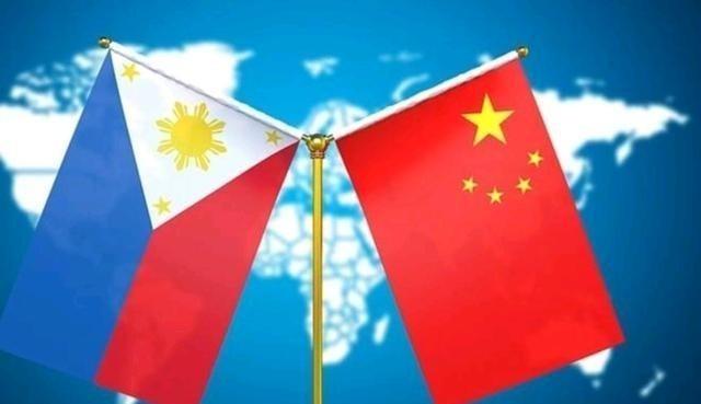 菲律宾国防部长惹麻烦了！
马尼拉这几天最尴尬的地方，不在于谁给没给慰问，而在于它