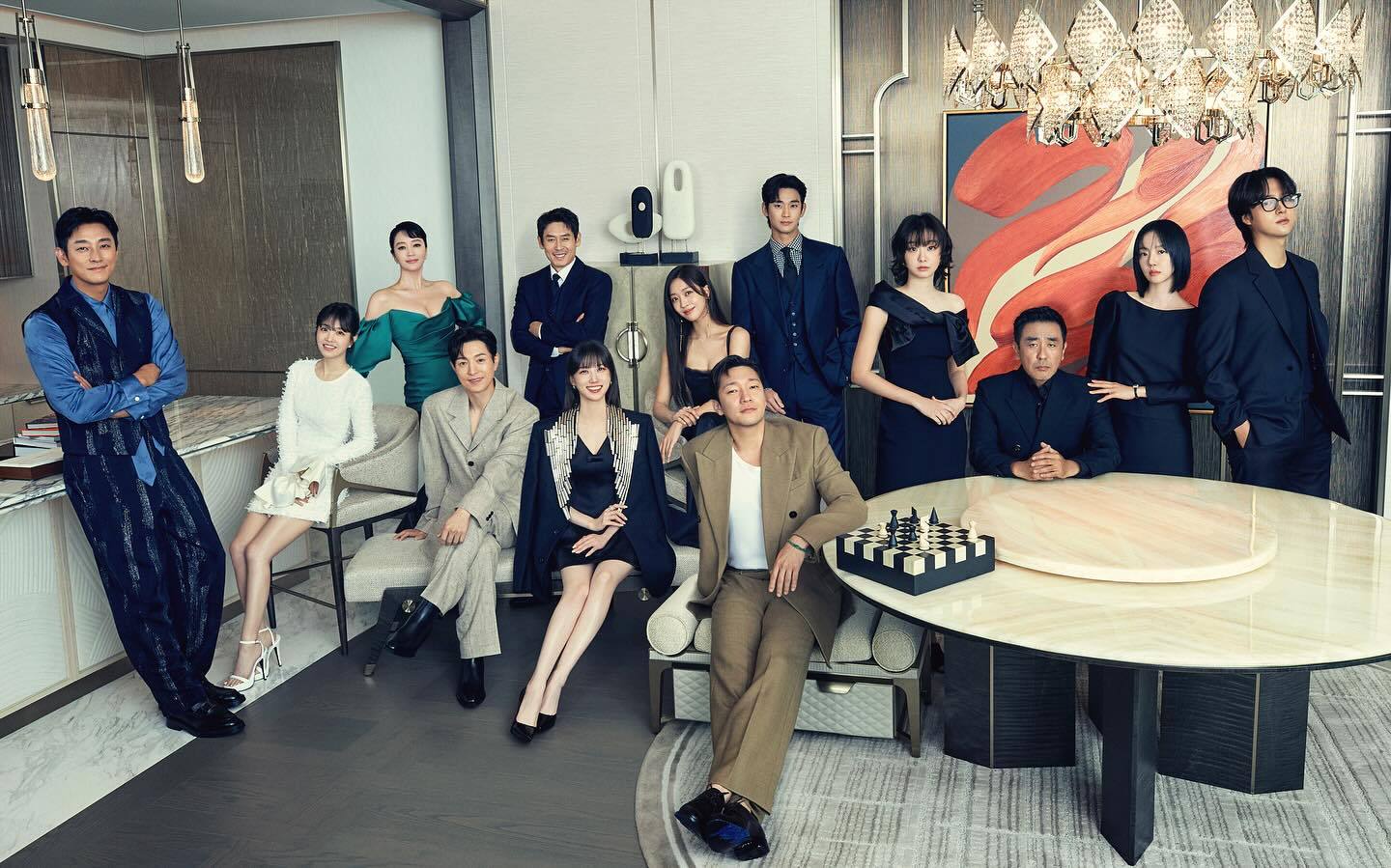 Disney+新加坡拍摄的画报《照明商店》朱智勋 朴宝英《揭密最前线》金惠秀 郑