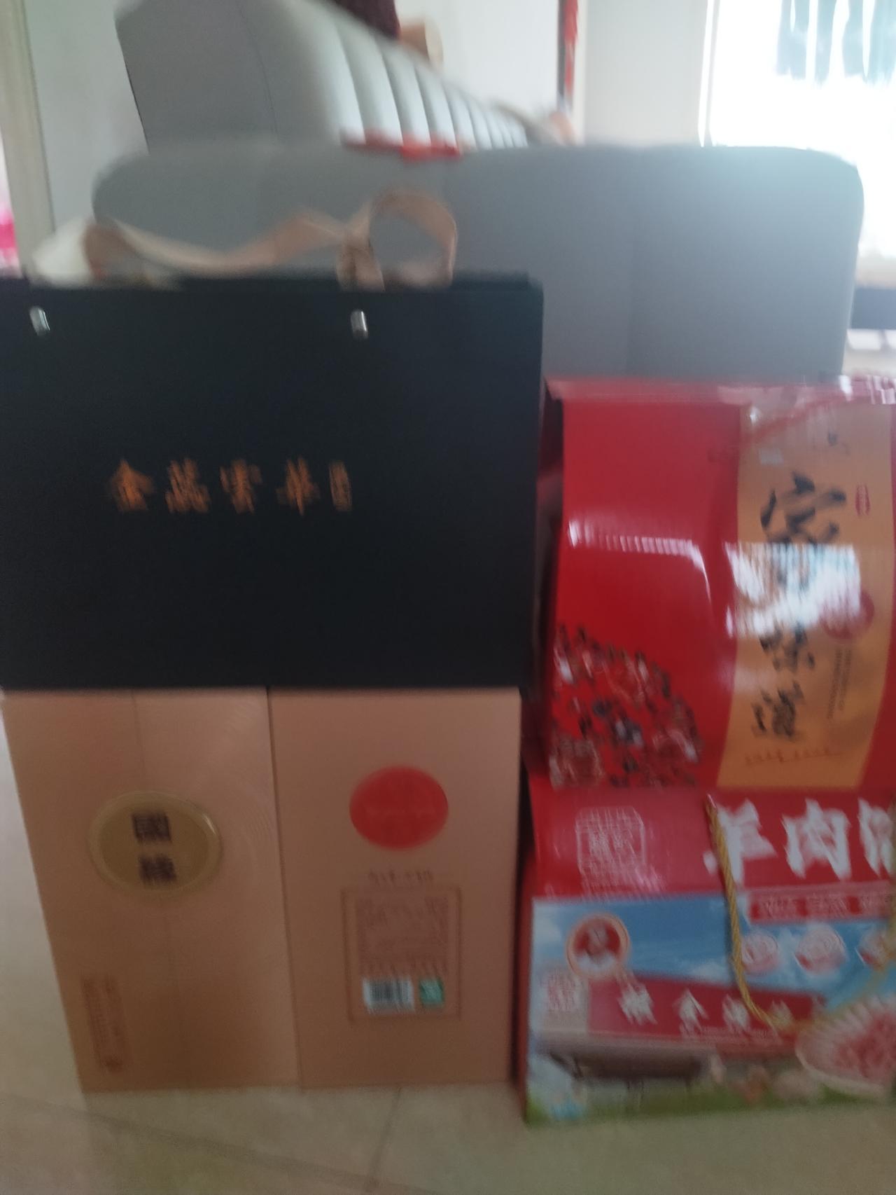 过年为什么成了我的精神负担？
从昨天到今天，真的是马不停蹄，弄得我精神恍惚，身心