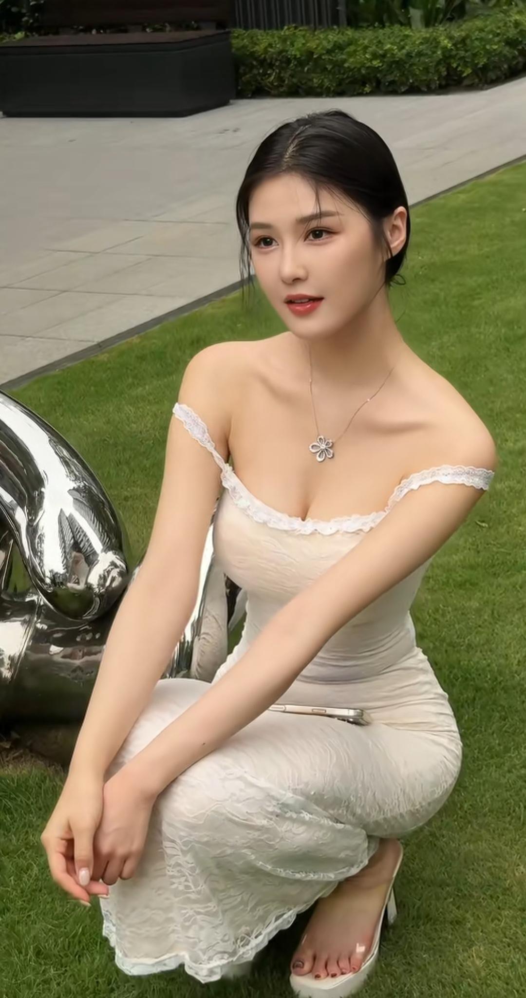身体好，世界才是你的。
心态好，快乐才是你的。