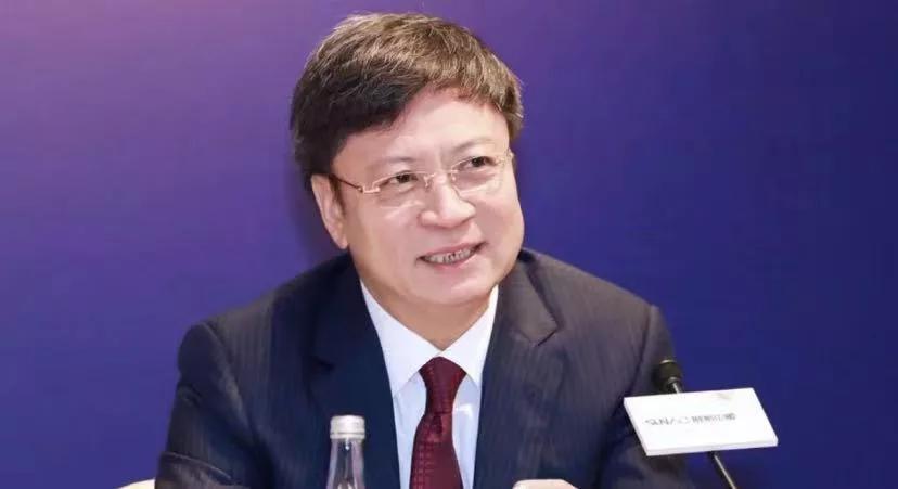 去年7月，碧桂园公布了一份漂亮的财报，6个月内交付了25万套住房，名列全国第一，