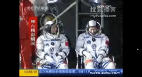 航天员上太空回来就走不了路？这一点被经常拿来质疑阿波罗登月，但是看这张图，神舟六