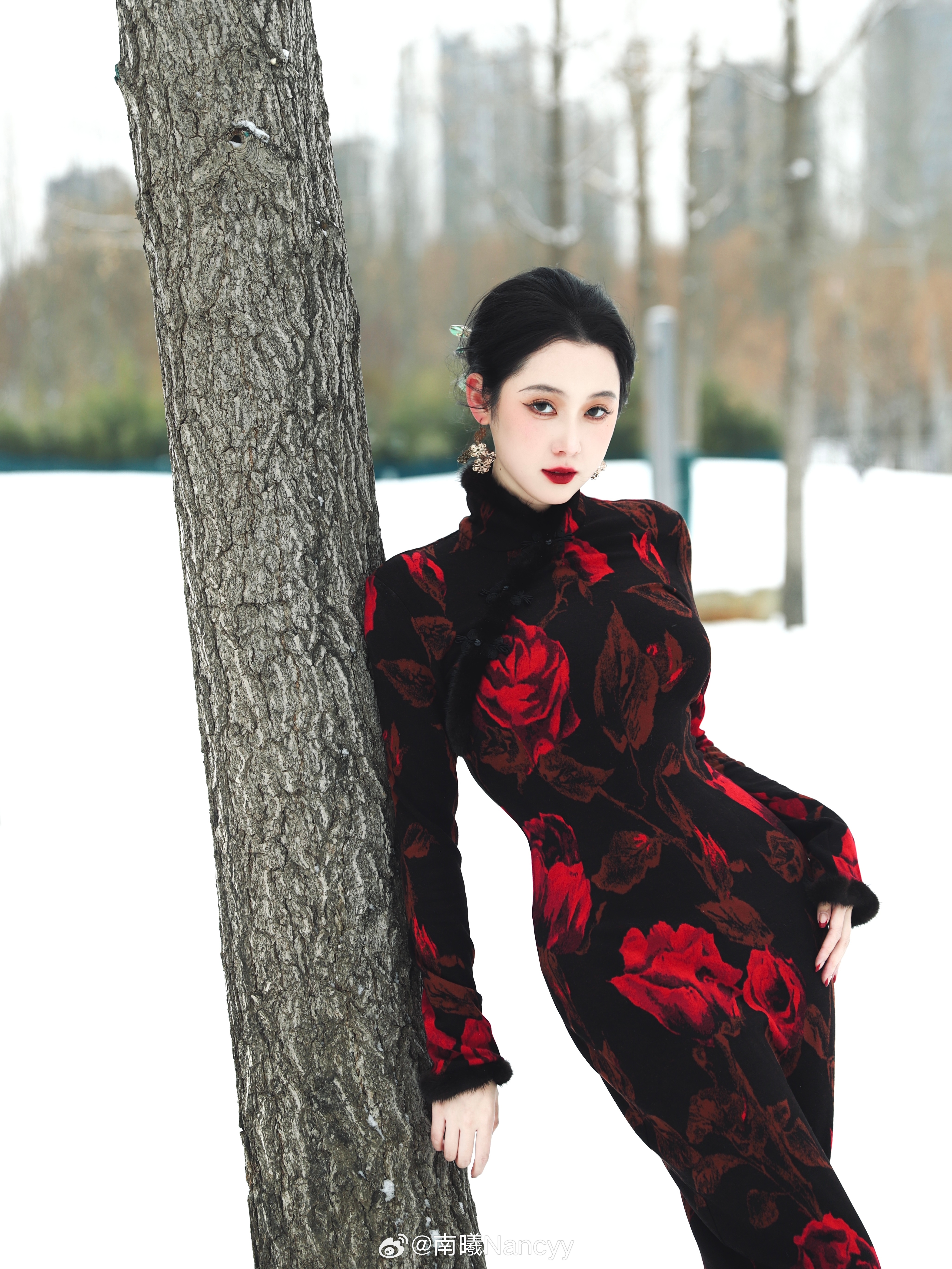 琉璃世界白雪红梅🔴⚫️⚪️ ​​​