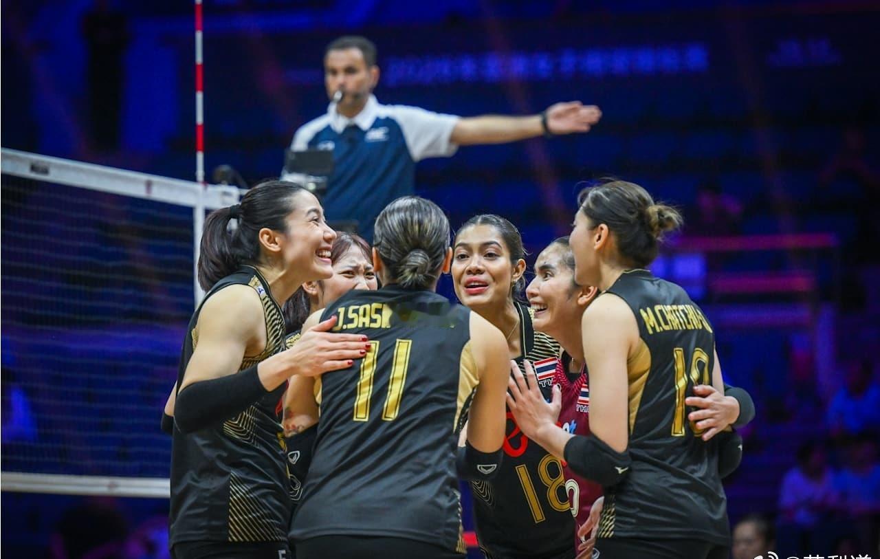 泰国队-印尼队
进攻：48-33
拦网：7-2
发球：6-1
自失：13-14