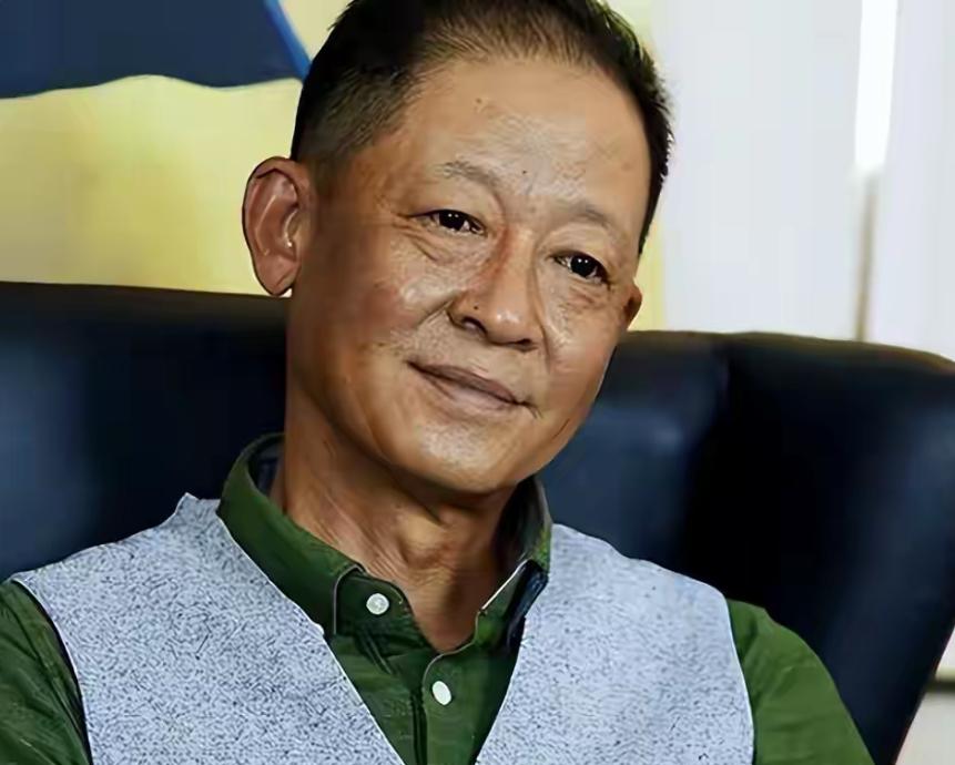 不留骨灰，不设墓地，不立碑，59岁王志文对后事的安排让人深思
娱乐 明星