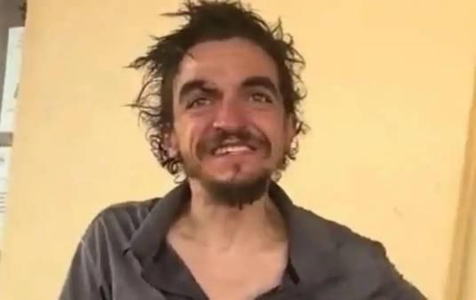 拉中国下水？2025年12月24日，美国著名童星成为流浪汉中一员，验证美国“斩杀