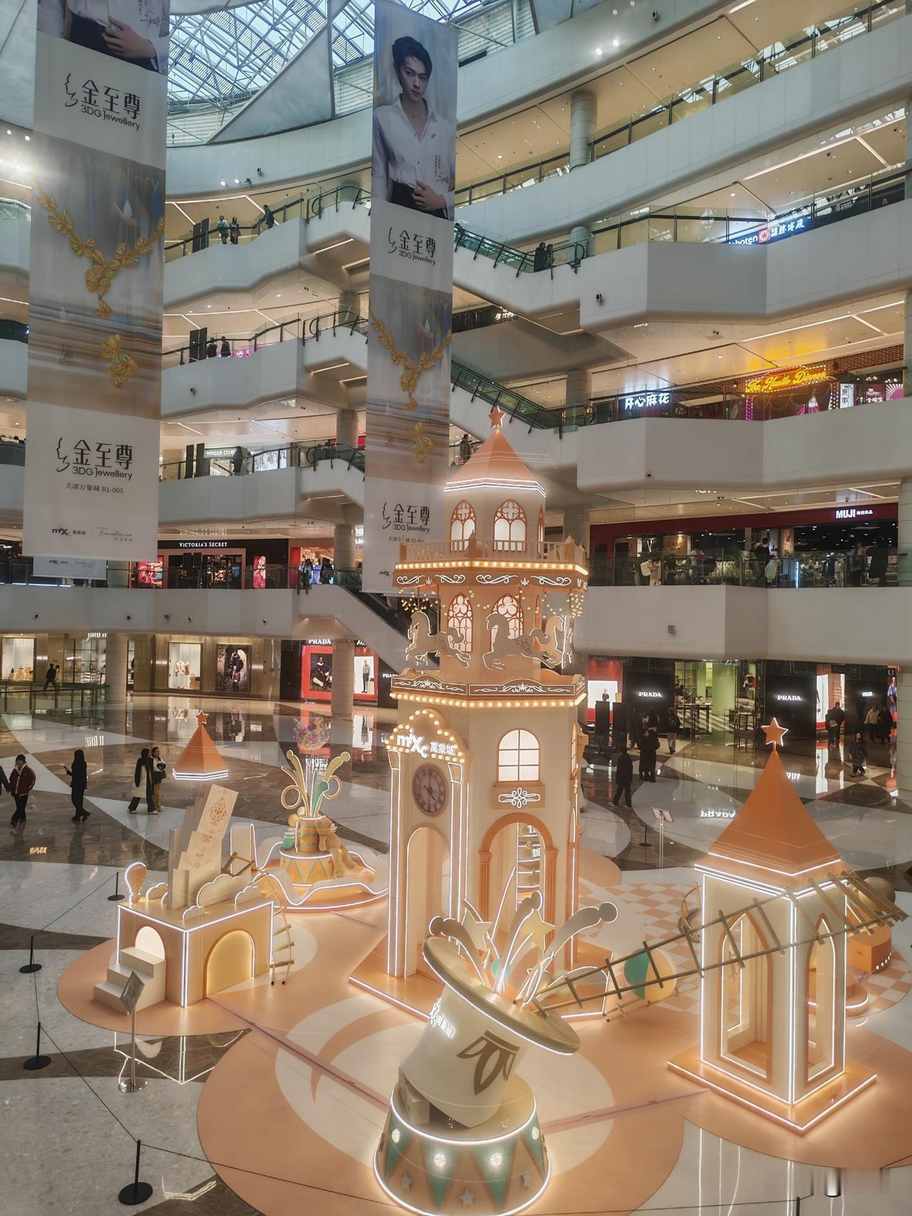 成年人进入社会，除了同事，为啥很难再认识新朋友。

坐地铁时，看到对面的小姐姐超