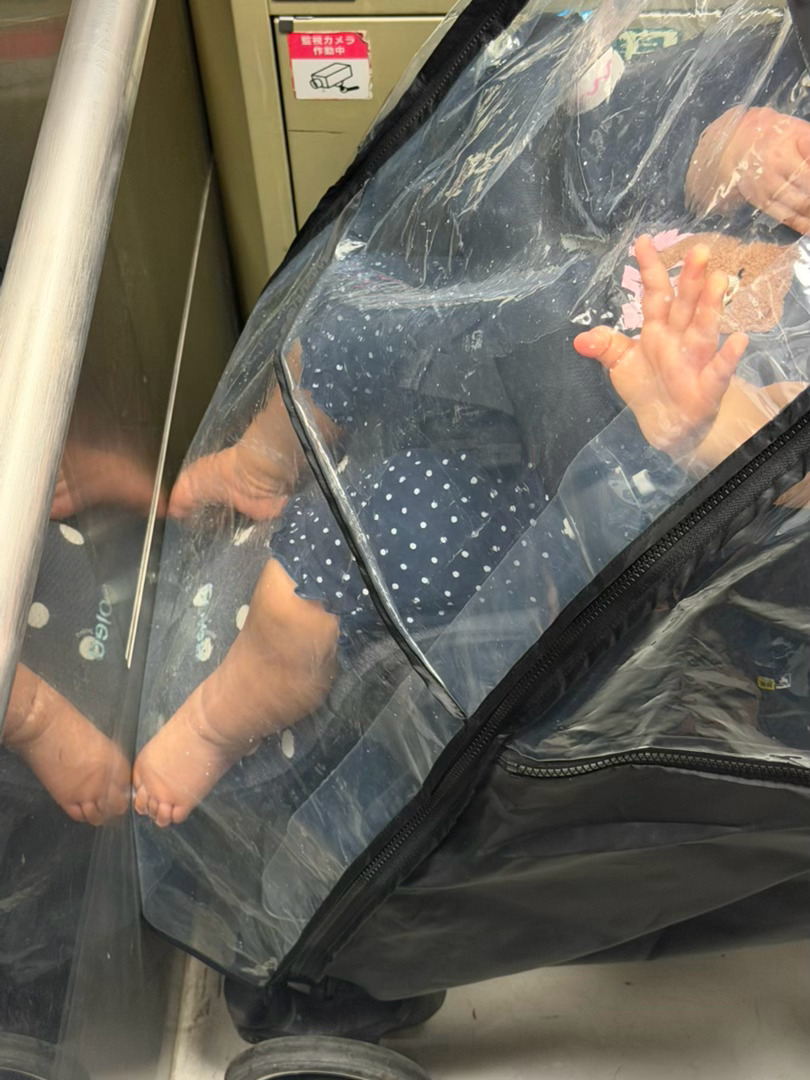 又忍不住偷拍了 真的太萌了。 ​​​
