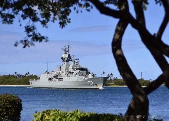 🇦🇺澳大利亚皇家海军珀斯号护卫舰（FFH 157）于2026年7月21日离开