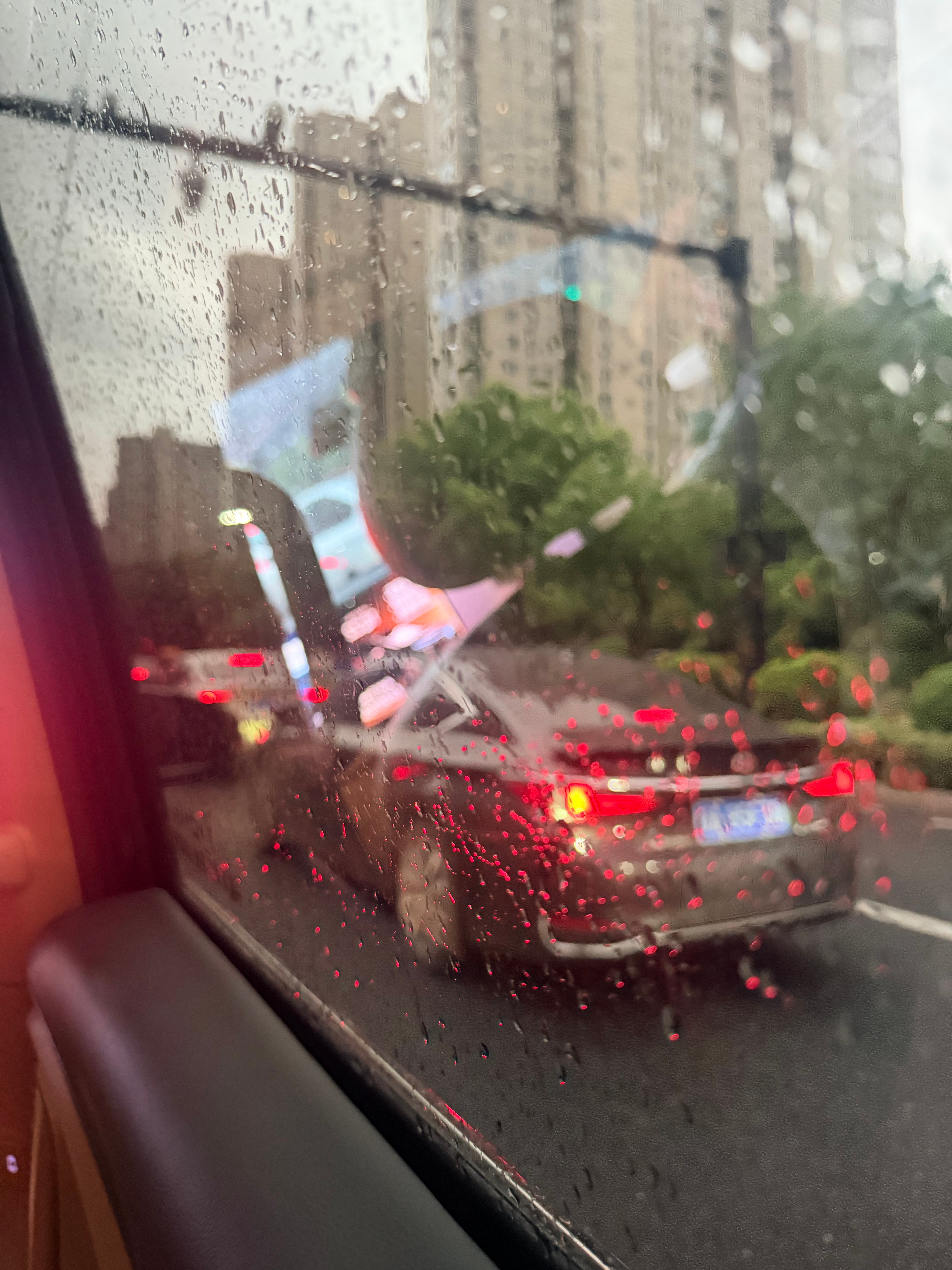 没事都会过去的 对吗 