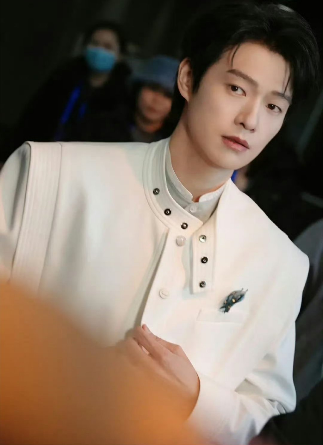 还以为魏大勋又上春山了魏大勋 哥哥点到为止中国网络视听盛典谁懂！大勋盛典白衣造型