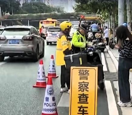 紧急！广东4000万电动车车主别再“野”骑了！
 
 
1月1日开始，省里三大部