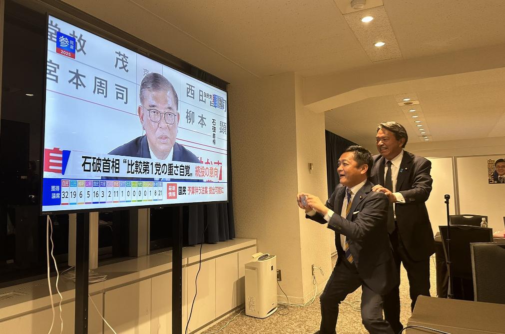 石破茂离职，为什么国人突然这个日本人的好感倍增？

麻烦看官老爷们右上角点击一下