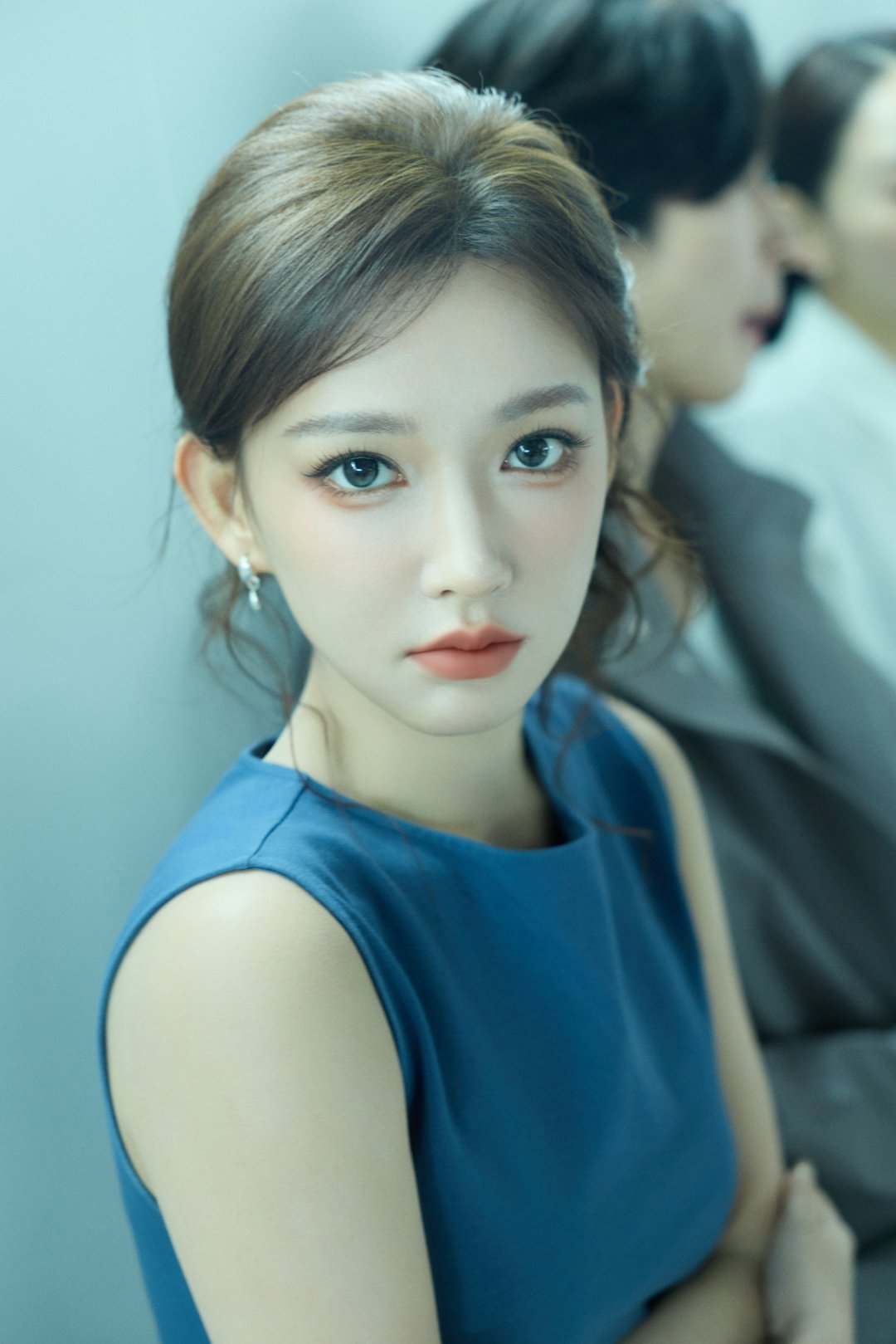 程潇洪京申惠善同框 被这场同框狠狠惊艳！程潇甜美灵动，五官精致自带柔光；申惠善端