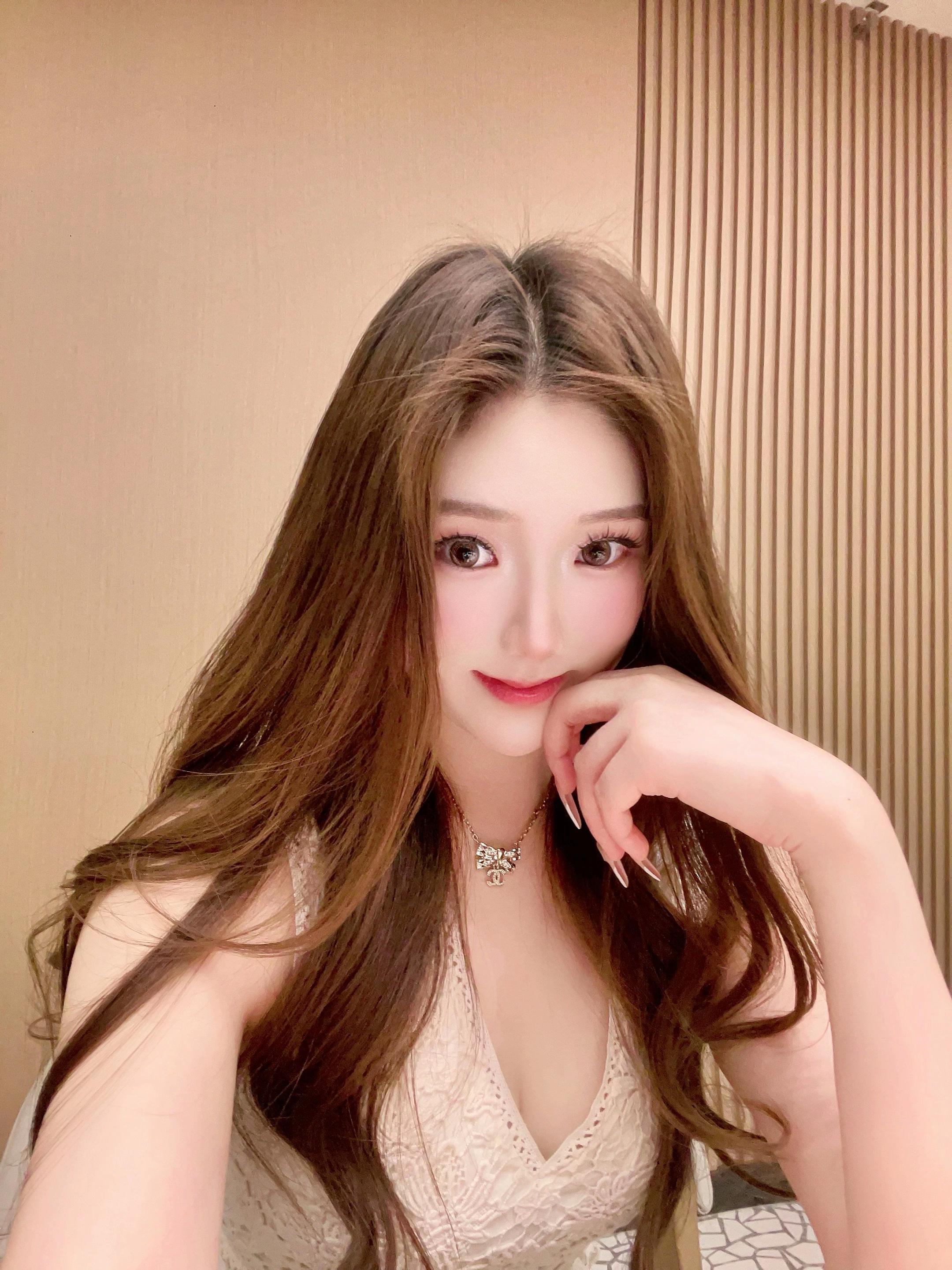 有她在我的身边我只觉得意气风发