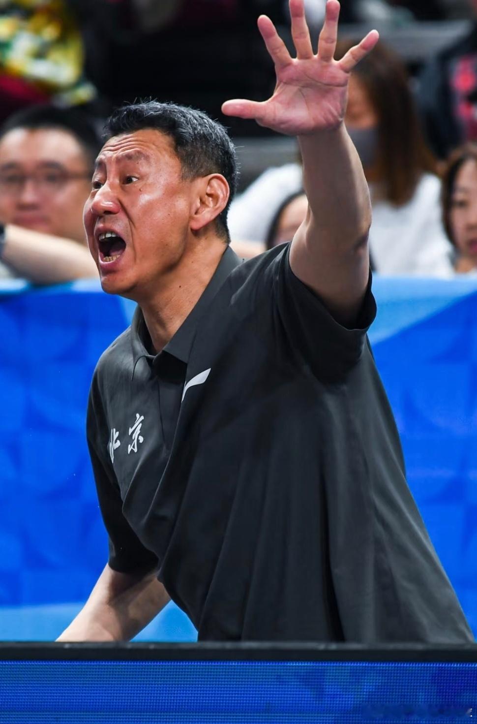 CBA 北京北汽俱乐部已经确定，新赛季将由李楠担任球队主教练，中国篮球名人堂成员