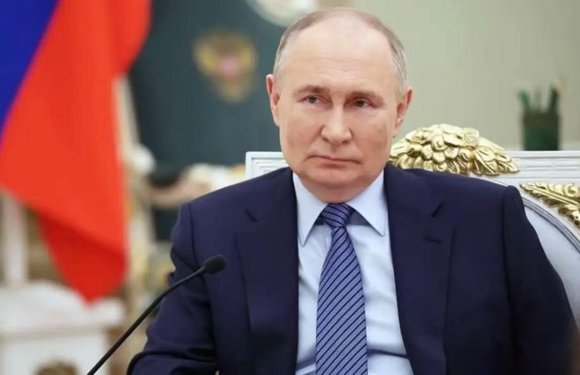 就在刚刚，
俄罗斯国防部宣布了，
3月15日，莫斯科上空再响防空警报，俄国防部称