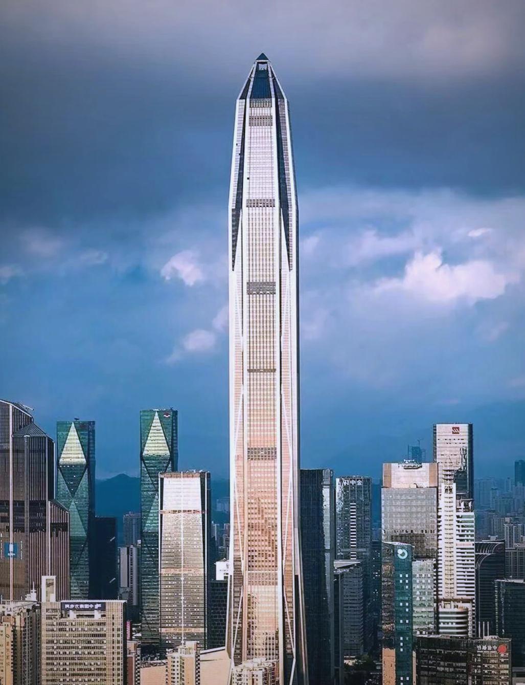 为什么说深圳才是宇宙最强城市？
在1980年之前，深圳是一个默默无闻的小渔村，改