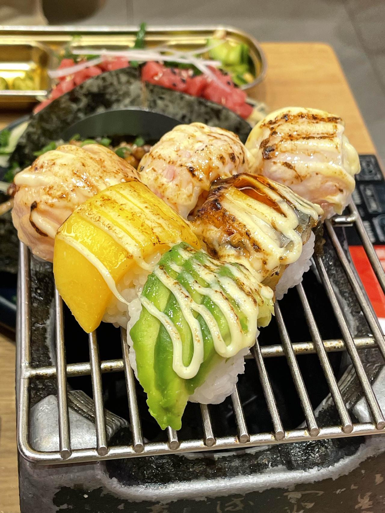 女儿上大学，我每月给1500生活费，她开口要涨到2000，我当场就忍不住骂了她。