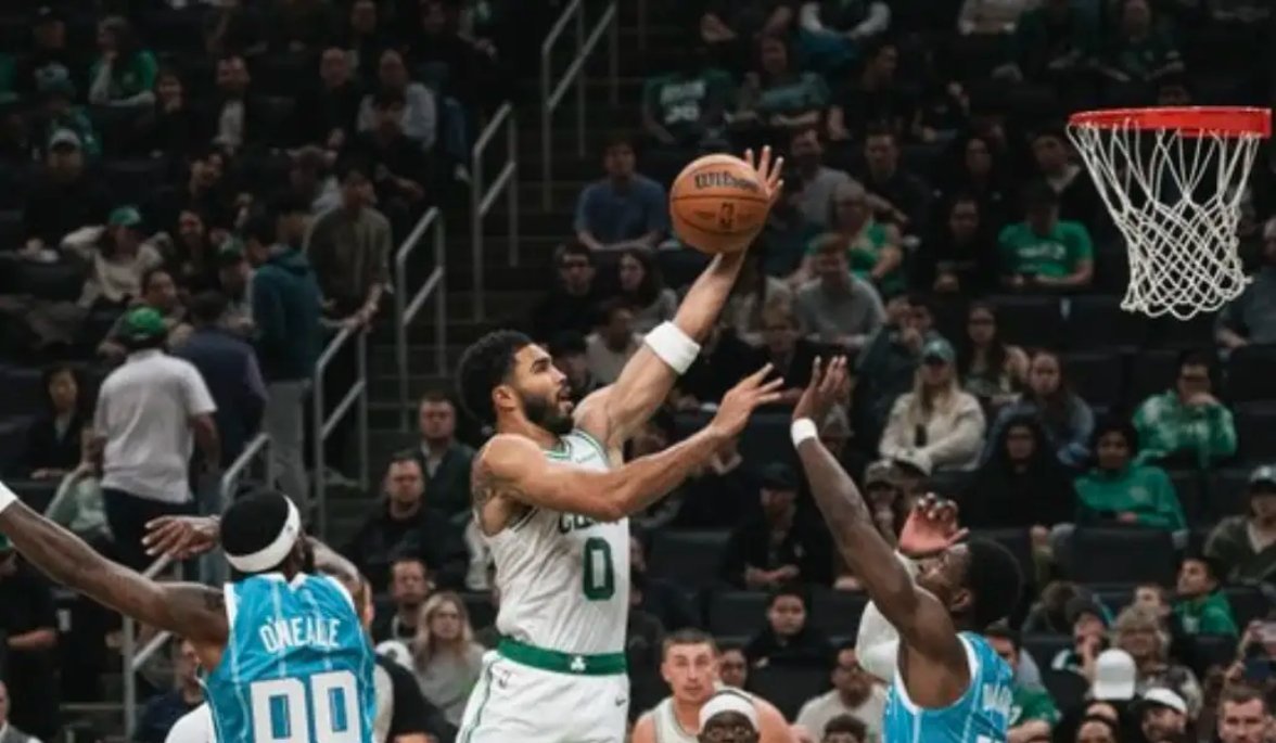 NBA季前赛凯尔特人轻取黄蜂NBA季前赛继续开打，黄蜂迎战凯尔特人。本场比赛，乔