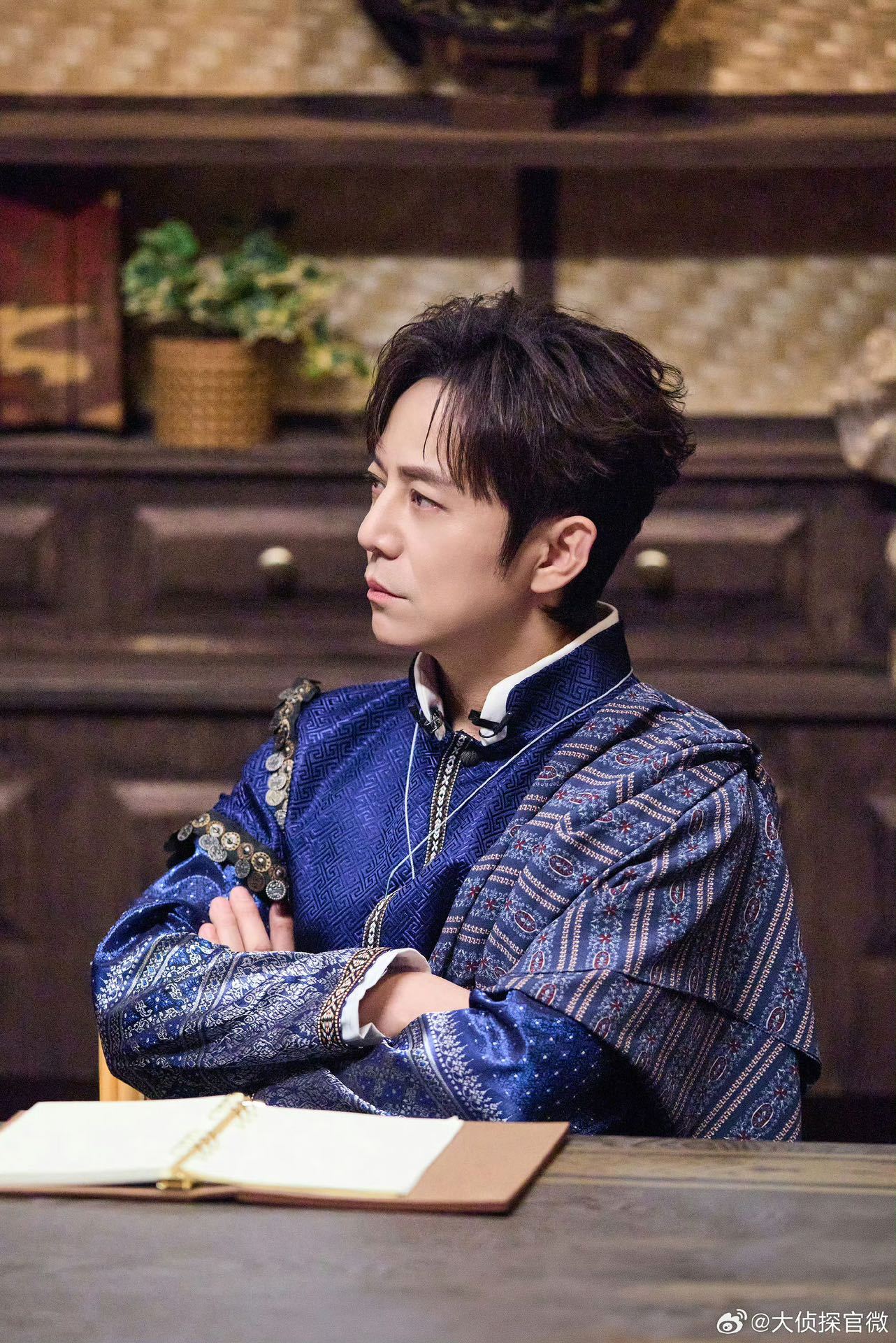 何炅撤回一个震惊大侦探 “死了”脱口而出，大脑紧急叫停。何副经理这波撤回操作，像