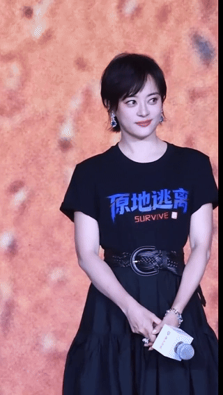 孙俪美回甄嬛时期谁懂这有多精致啊，简直让人惊艳。 