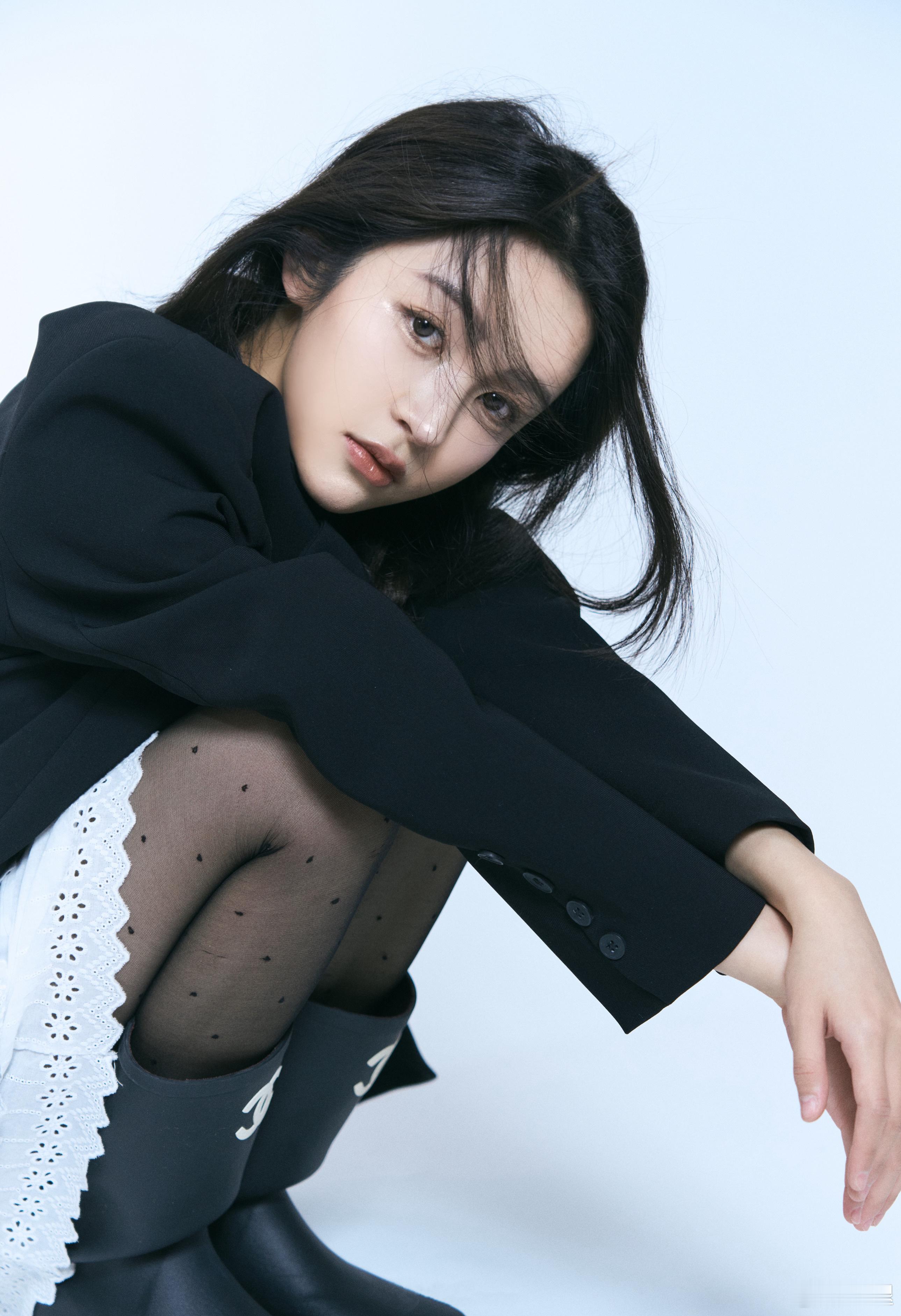 饶嘉迪 🖤 新人演员，All Black妆造好养眼的小公主 ​​​