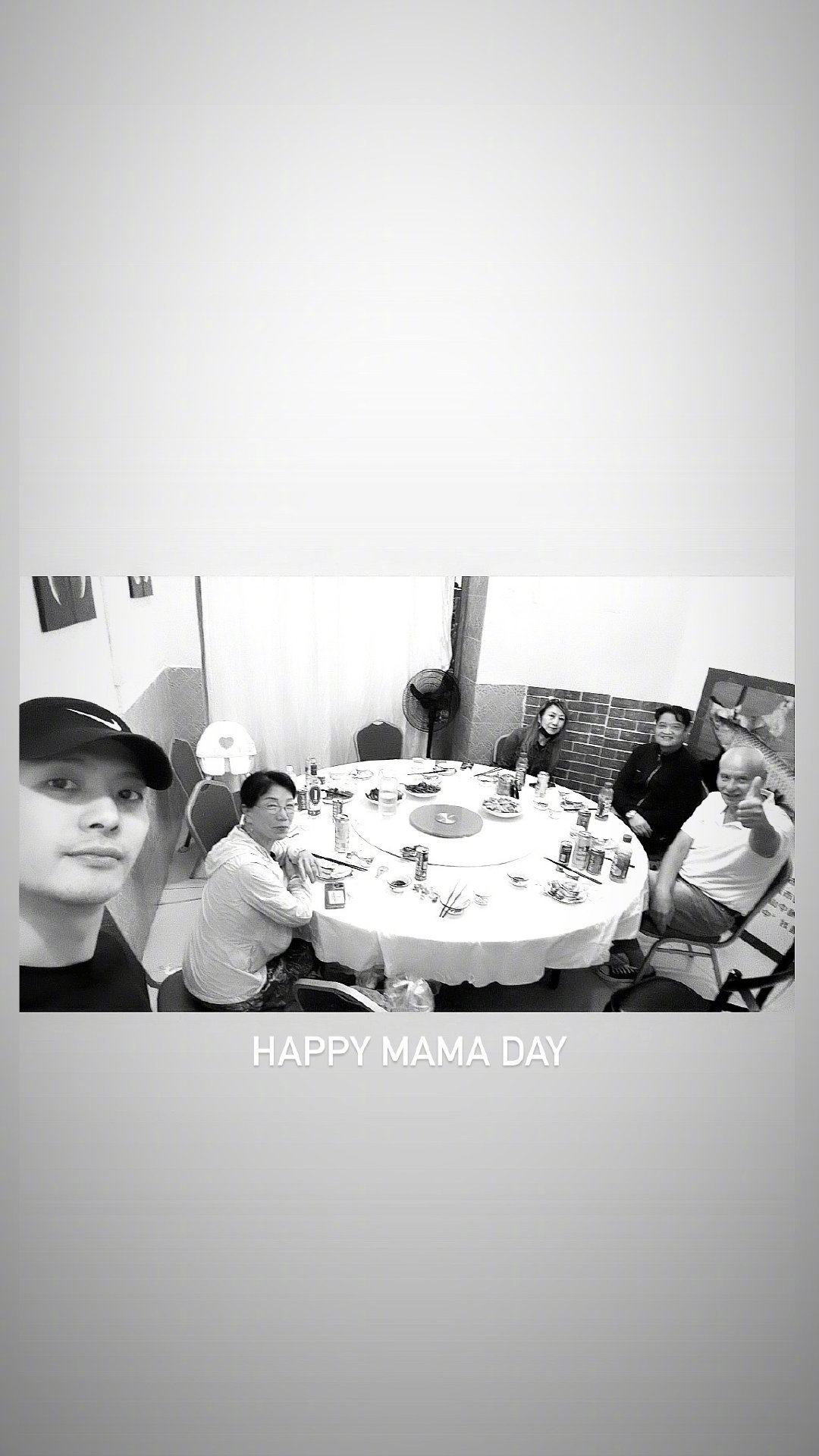王嘉尔感谢所有伟大的妈妈王嘉尔祝大家母亲节快乐 ​王嘉尔感谢所有伟大的妈妈！ ​
