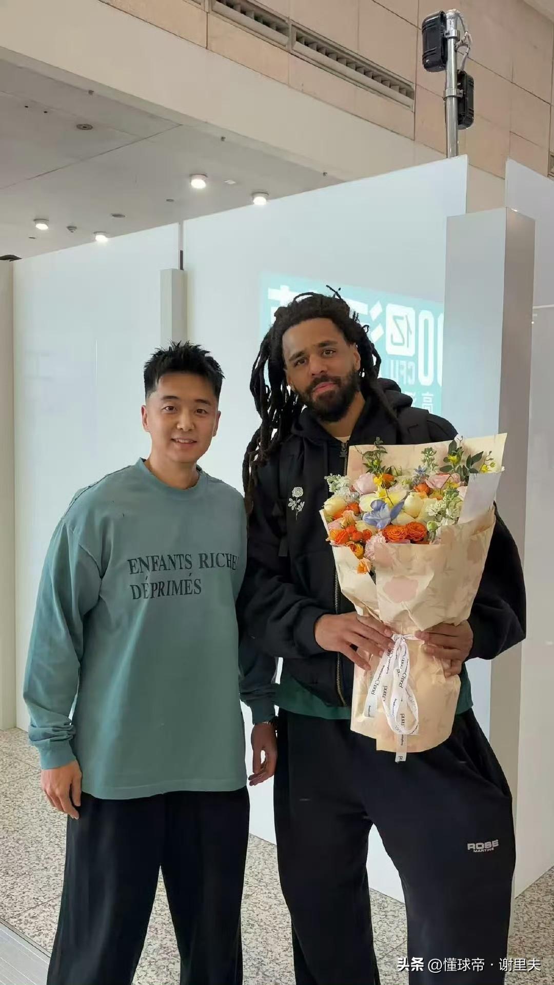 南京同曦一笔签约，让cba外援们集体兴奋，签约41岁说唱歌手J-Cole，职业球