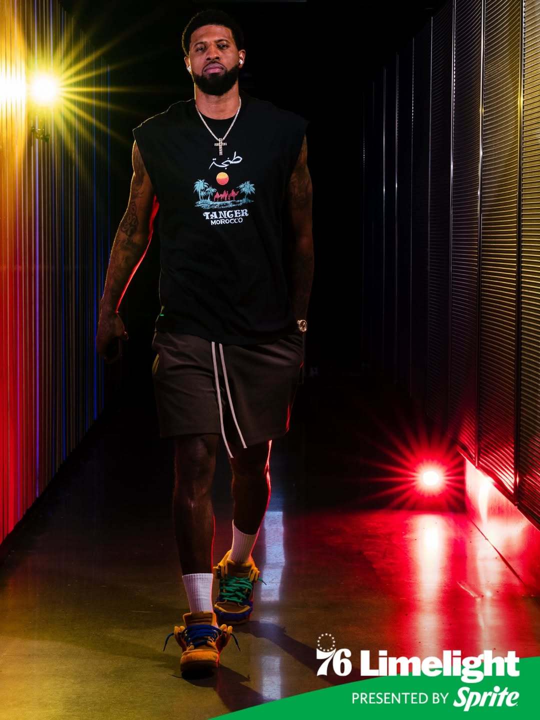 补发！分享今日份赛前抵达球馆时的帅泡～费城76人76人vs雄鹿PaulGeorg