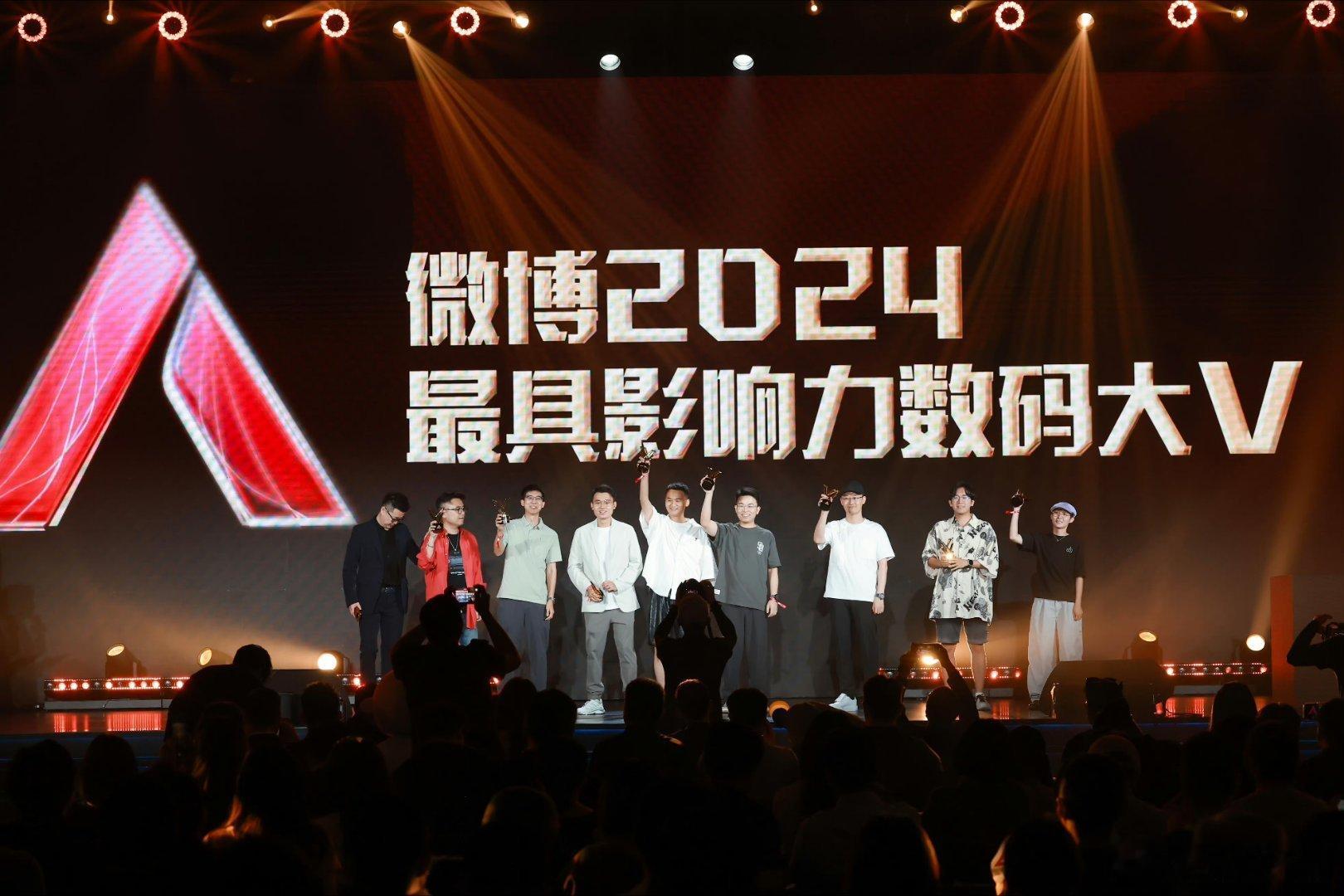 [并不简单]感谢大家支持，继续努力做好内容~#超级红人节# ​​​